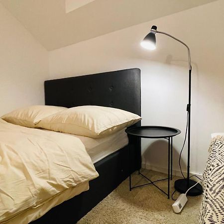 House Flow, 3 Room, Free 2 Parking Bratislava Exterior foto