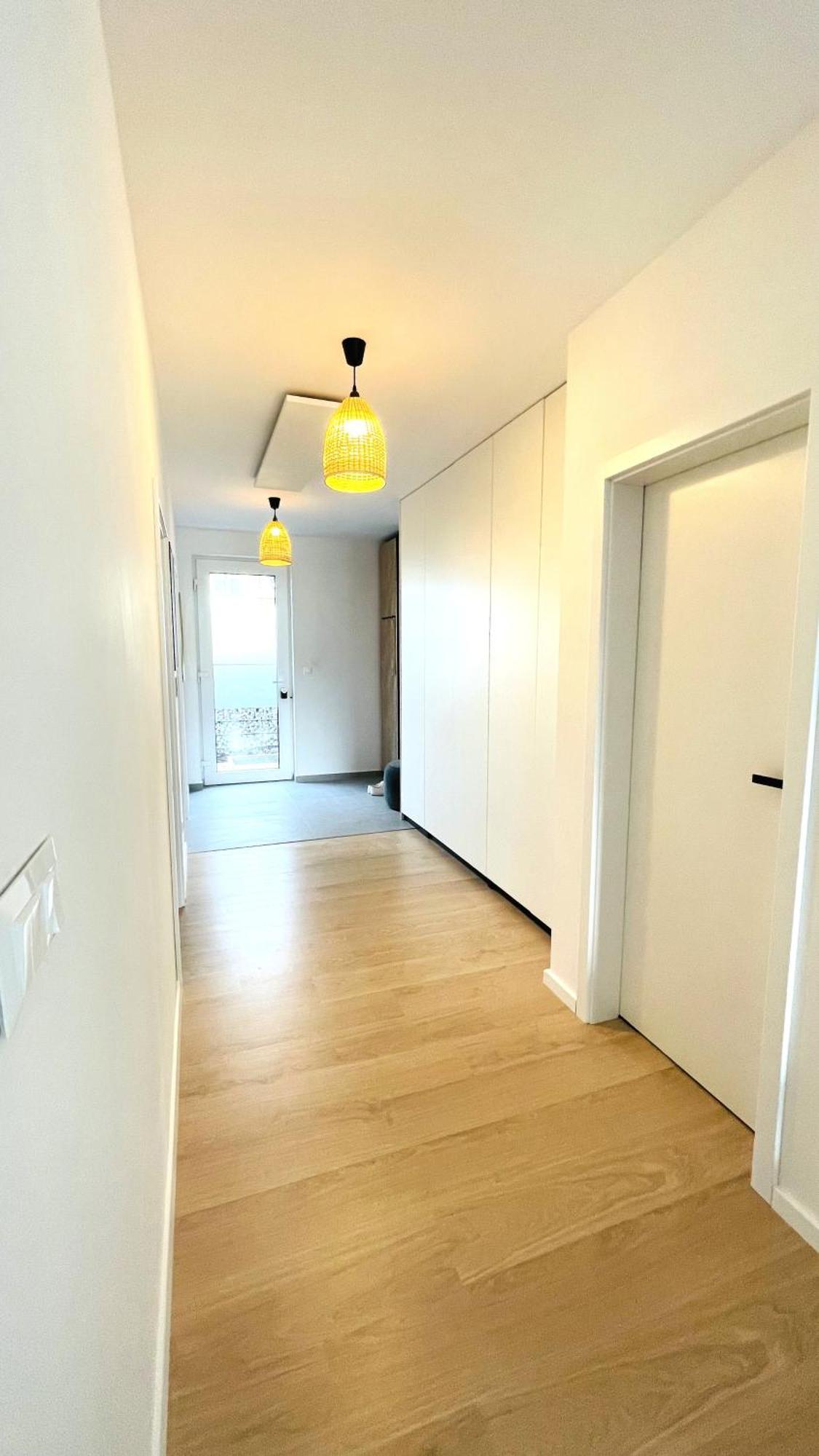 House Flow, 3 Room, Free 2 Parking Bratislava Exterior foto