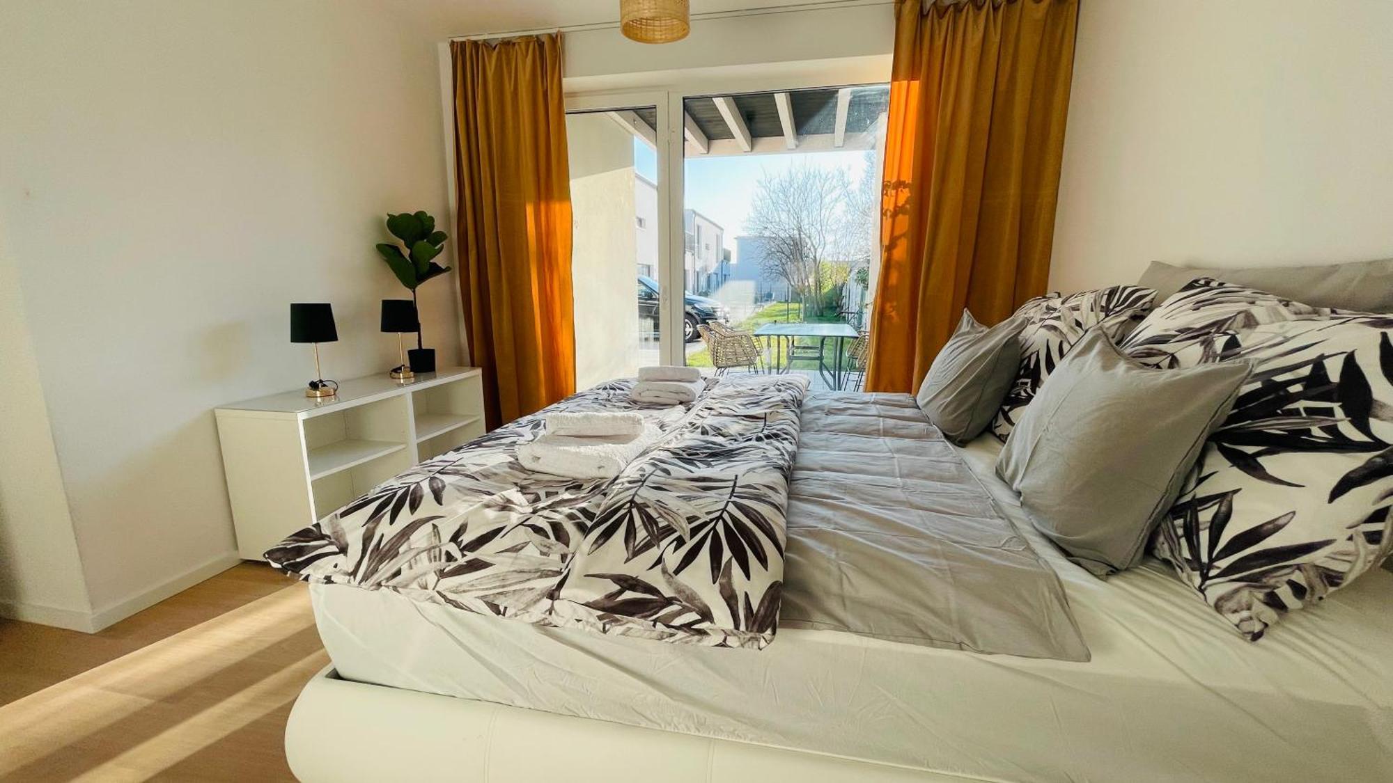 House Flow, 3 Room, Free 2 Parking Bratislava Exterior foto