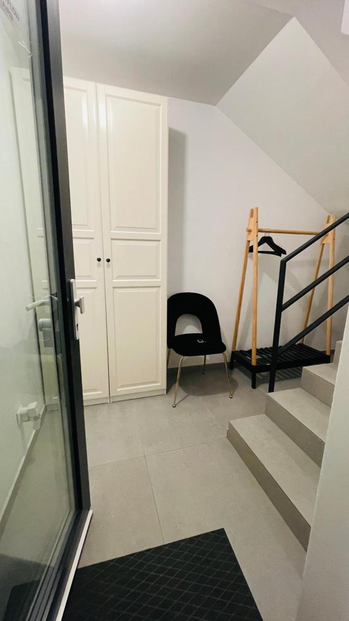 House Flow, 3 Room, Free 2 Parking Bratislava Exterior foto