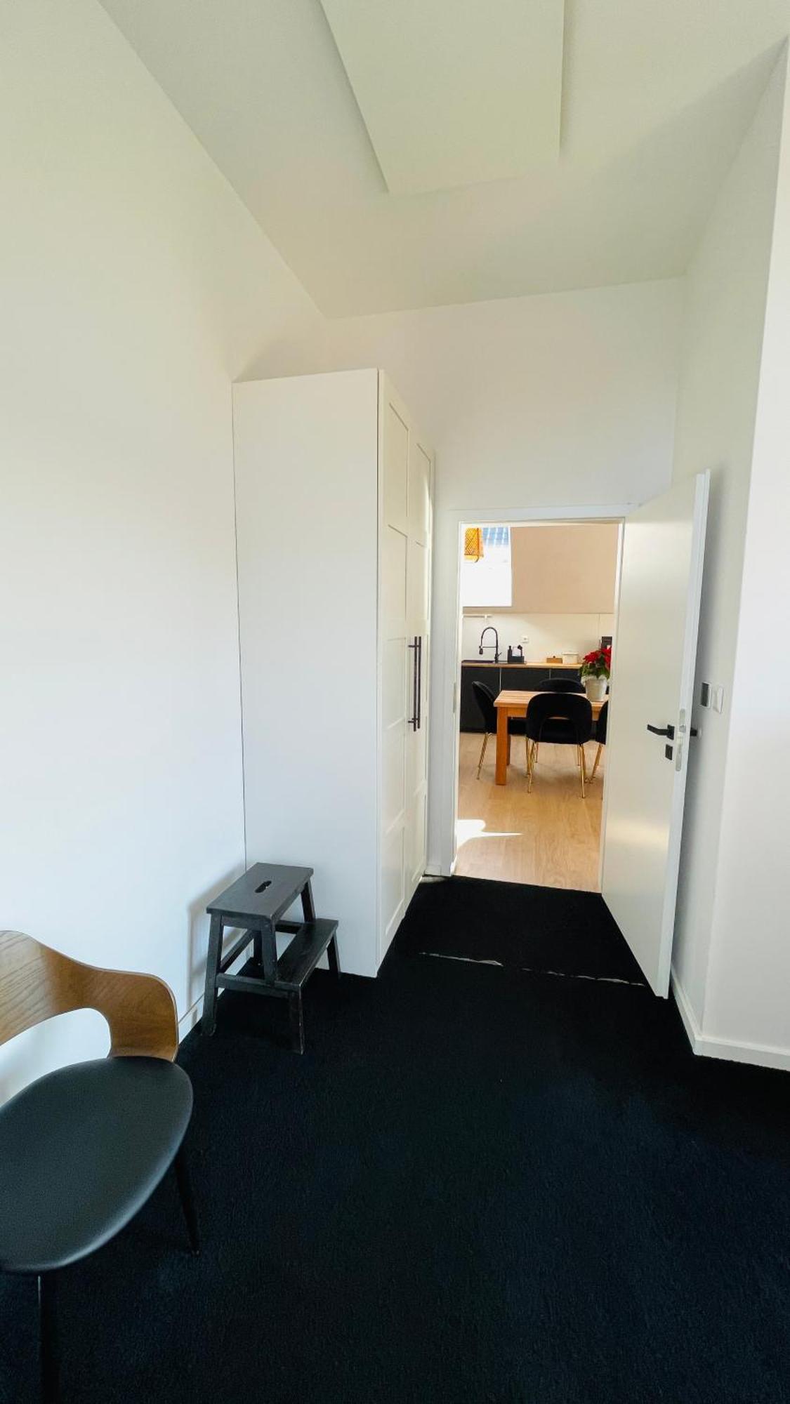 House Flow, 3 Room, Free 2 Parking Bratislava Exterior foto