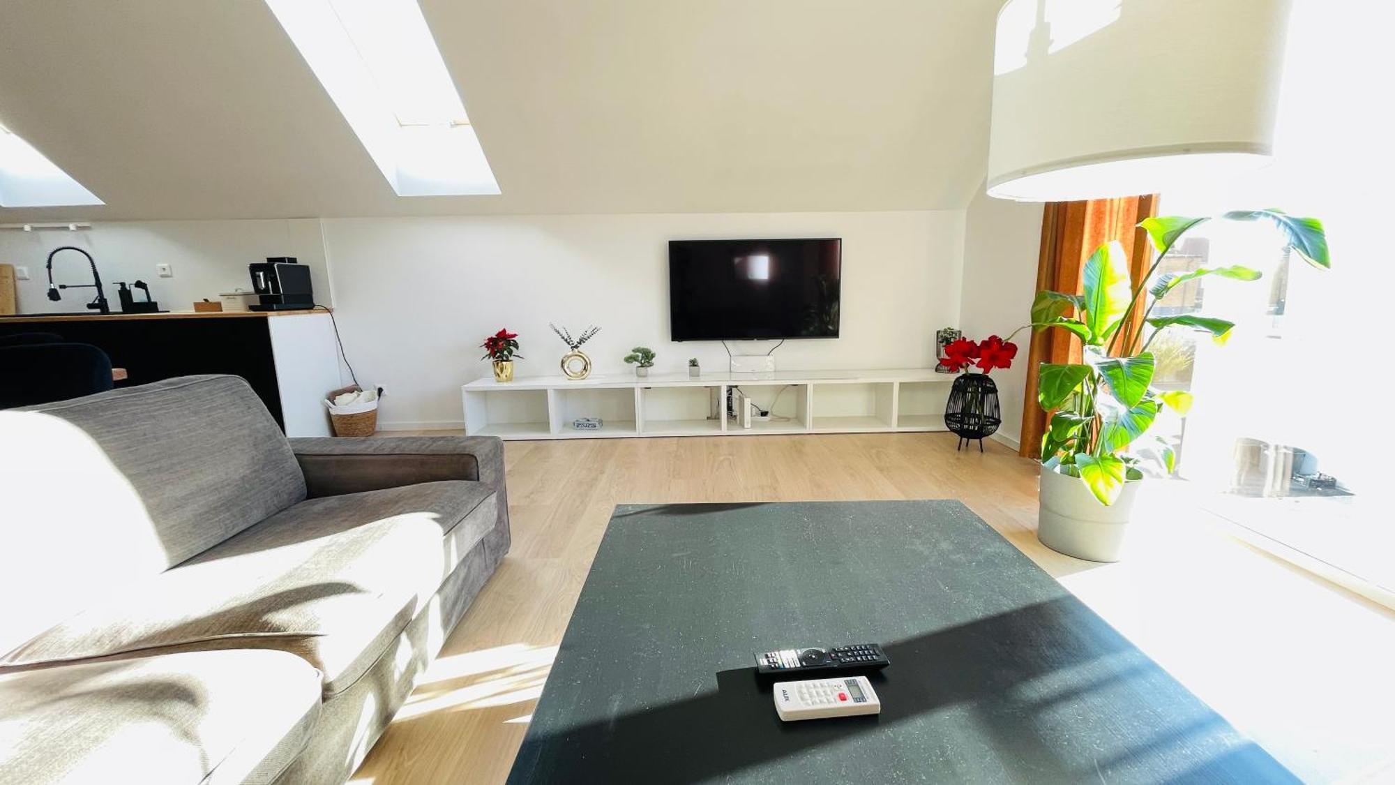 House Flow, 3 Room, Free 2 Parking Bratislava Exterior foto