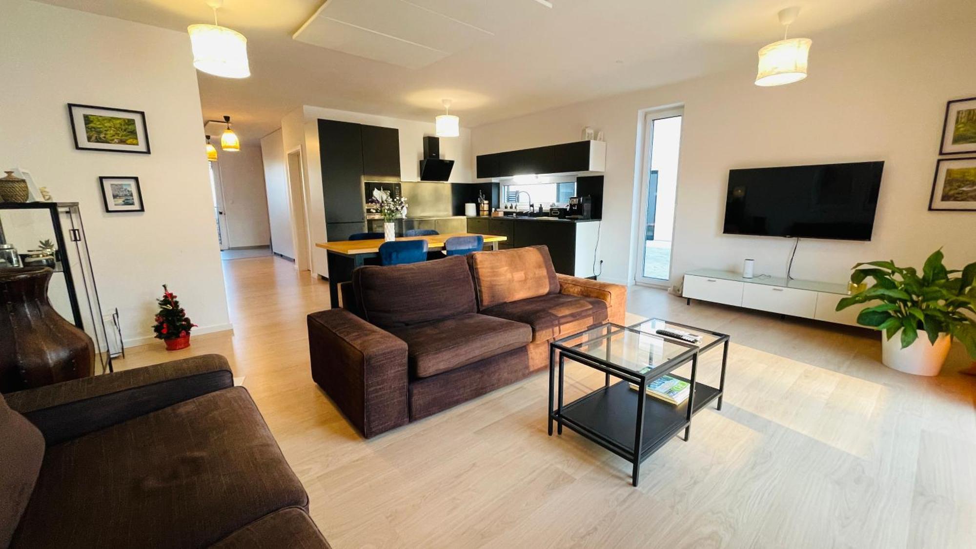 House Flow, 3 Room, Free 2 Parking Bratislava Exterior foto